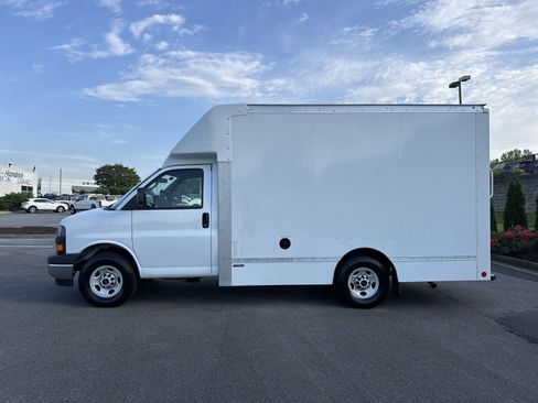 New 2025 GMC Savana 3500 w/ Power Convenience Package image 7