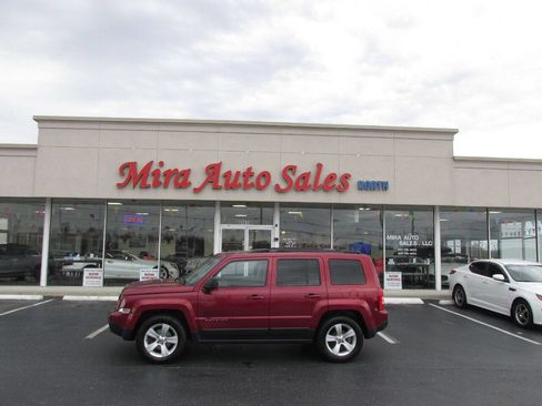 Used 2014 Jeep Patriot Latitude image 2