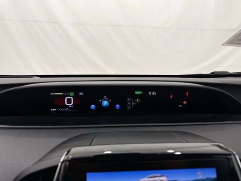 Used 2021 Toyota Prius Prime Limited w/ Carpet Mat Package (TMS) image 30
