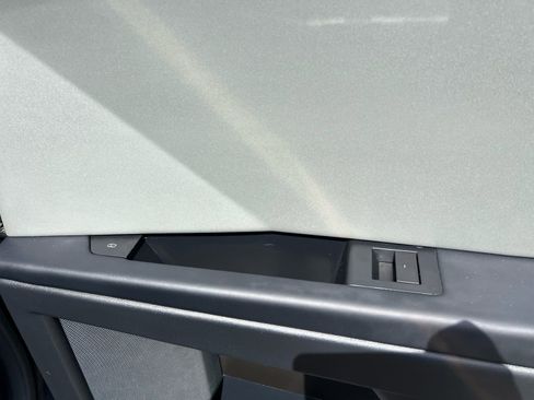 Used 2024 Tesla Cybertruck AWD Crew Cab image 47