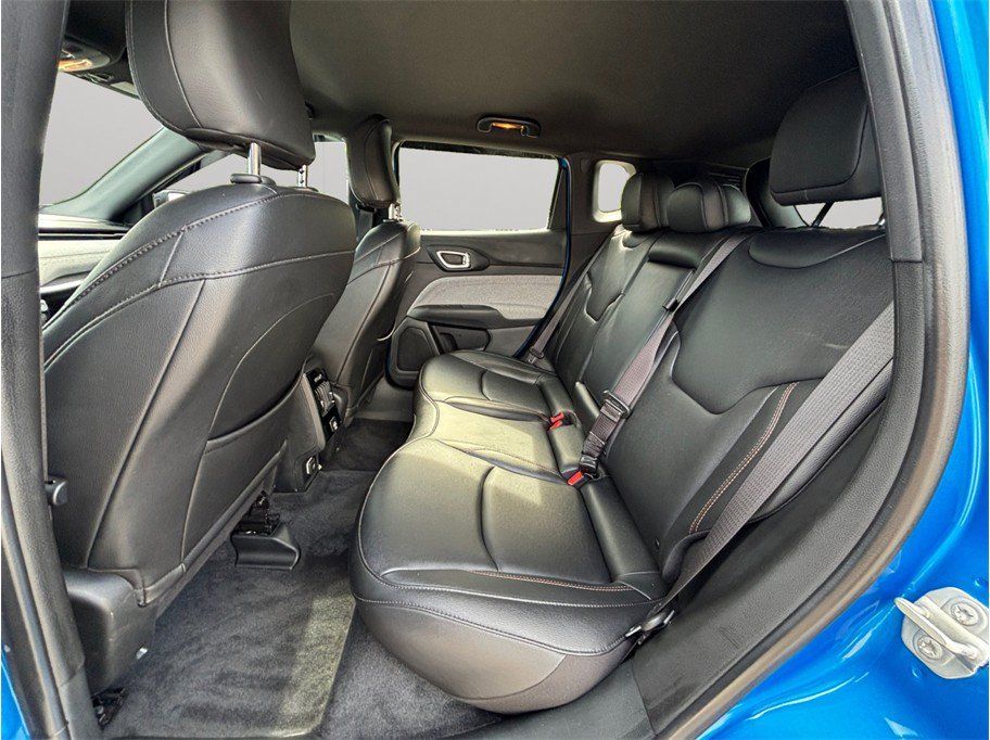 Used 2024 Jeep Compass Latitude AWD/4WD image 33