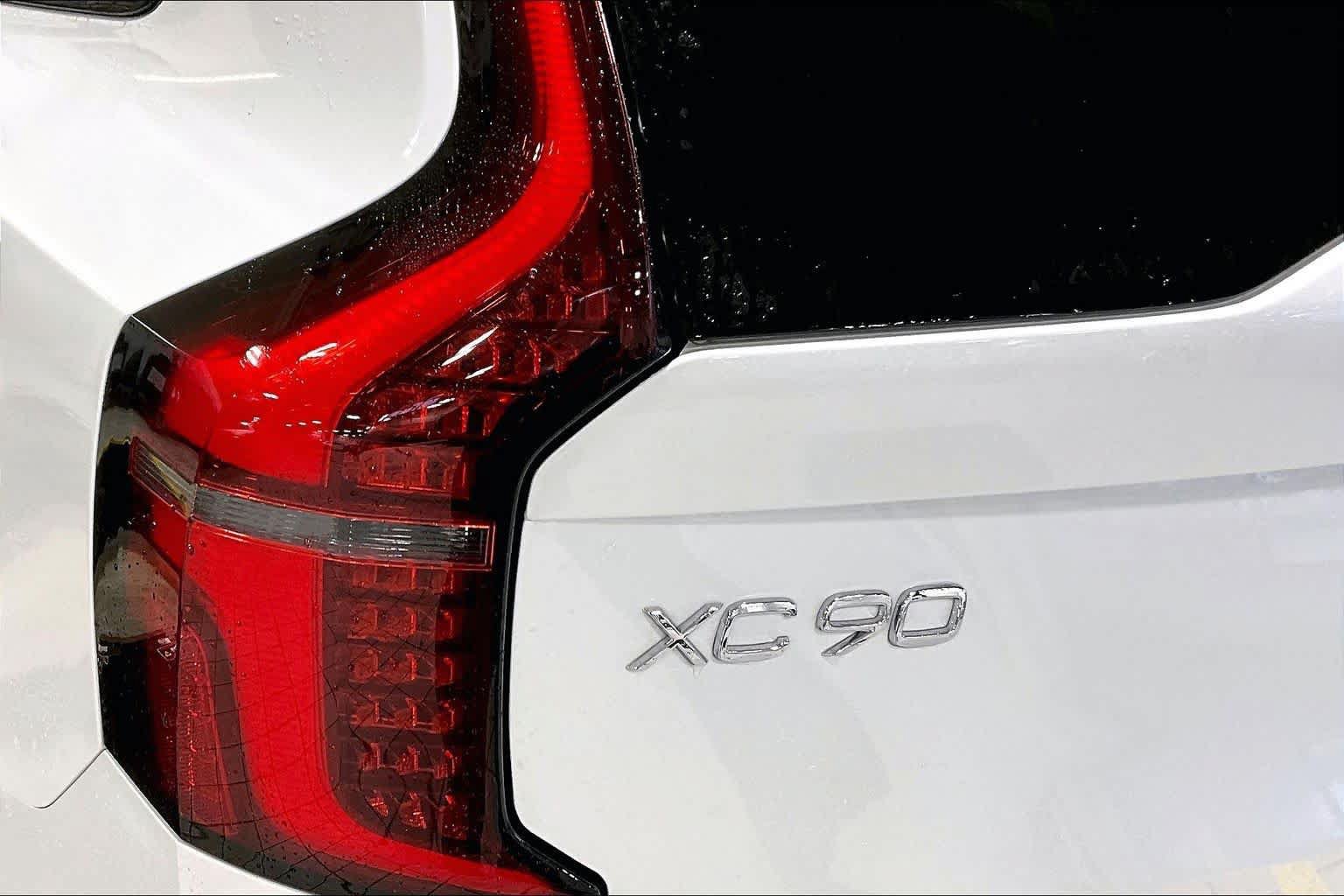 New 2026 Volvo XC90 T8 Ultra w/ Protection Package Premier AWD/4WD image 5