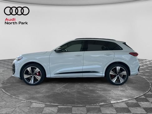 Used 2025 Audi SQ5 Premium Plus AWD/4WD image 2