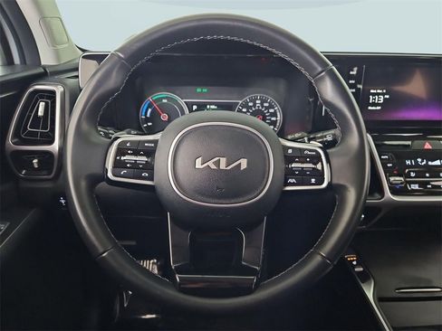 Used 2023 Kia Sorento EX image 14