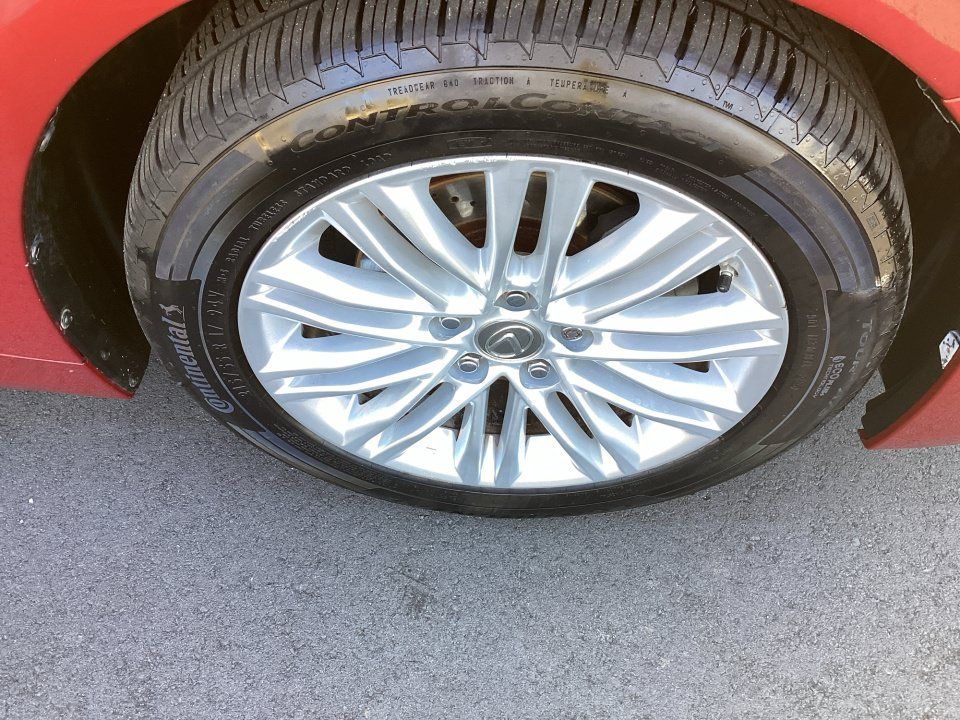 Used 2014 Lexus ES 350 w/ Luxury Package FWD image 29