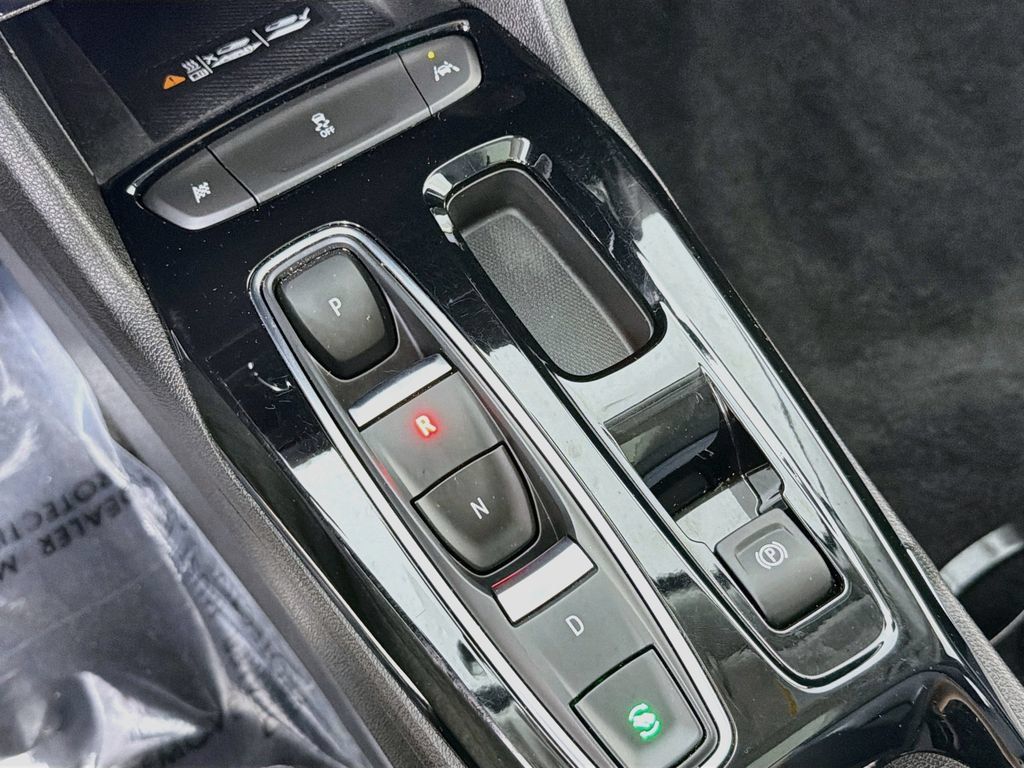 Used 2023 Chevrolet Bolt EUV Premier w/ Sun & Sound Package FWD image 16