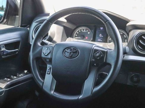Used 2016 Toyota Tacoma TRD Off-Road w/ Towing Package RWD image 15