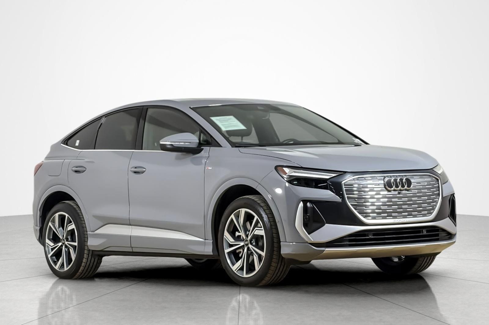 Certified 2023 Audi Q4 e-tron Premium Plus w/ Premium Plus AWD/4WD image 7