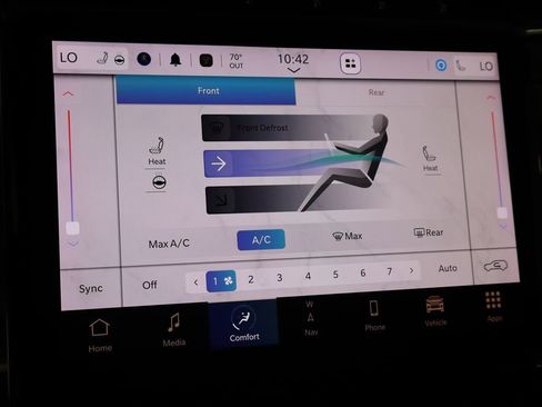 Used 2024 Jeep Grand Cherokee L Limited w/ Black Appearance Package image 35