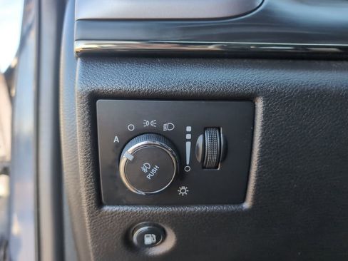 Used 2020 Jeep Grand Cherokee Limited X image 18