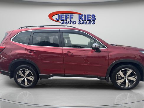 Used 2020 Subaru Forester Touring AWD/4WD image 4