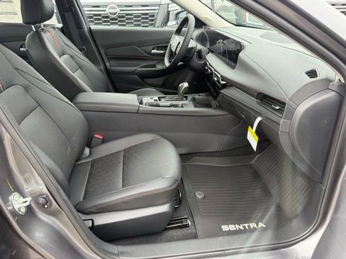 New 2026 Nissan Sentra SR w/ SR Premium Package FWD image 29