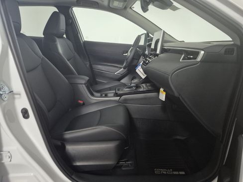 New 2026 Toyota Corolla Cross XLE AWD/4WD image 33