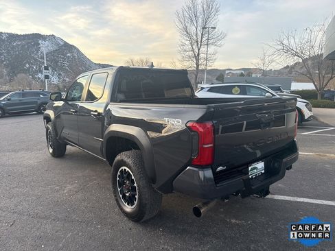 Certified 2025 Toyota Tacoma TRD Off-Road image 5