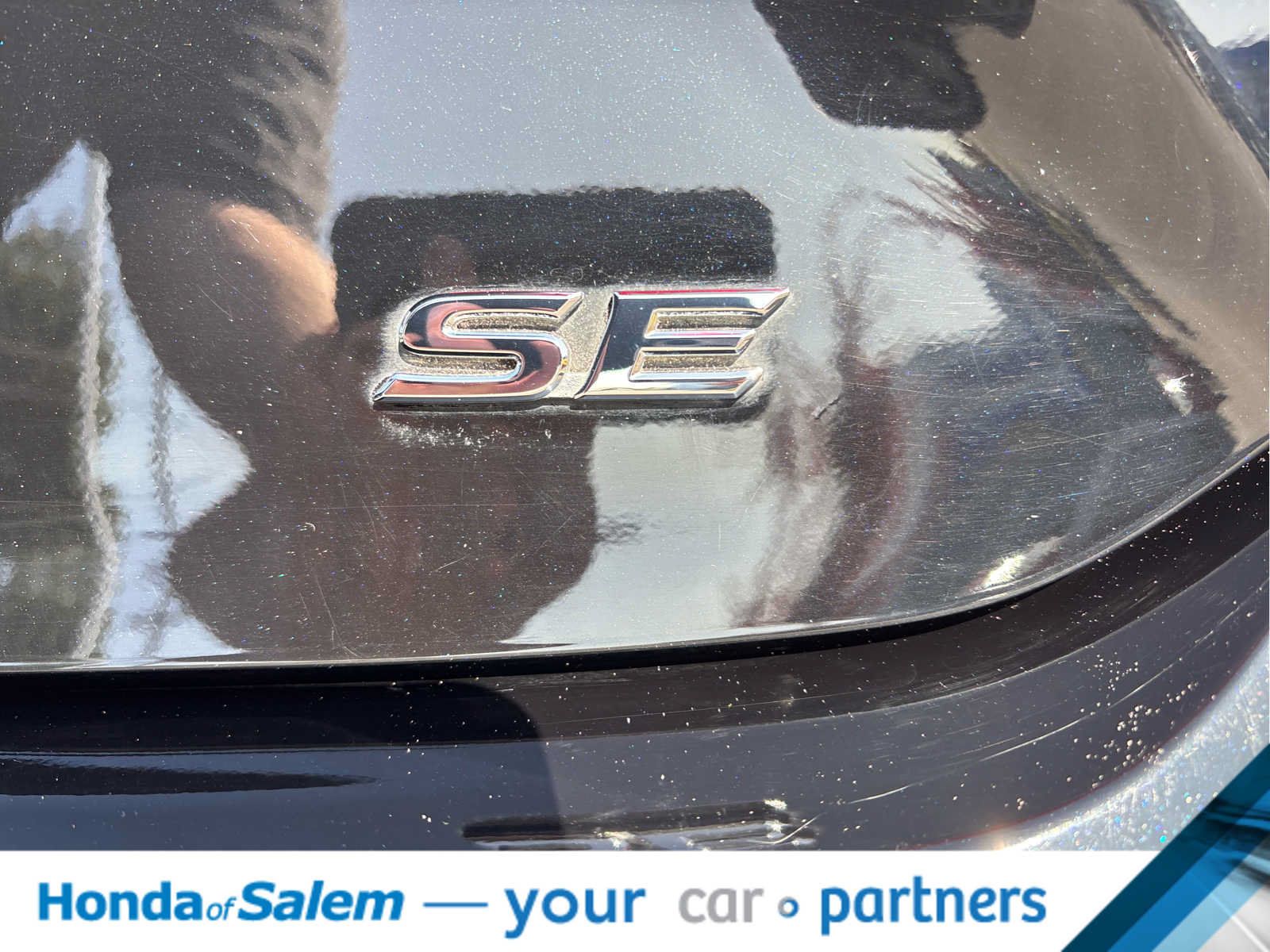 Used 2025 Toyota Camry SE FWD image 7