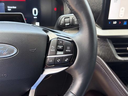 Used 2025 Ford Explorer Platinum RWD image 27