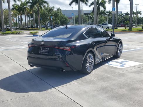 Used 2025 Lexus IS 300 w/ Premium Package RWD image 10