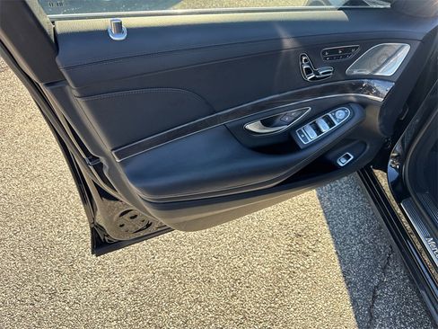 Used 2017 Mercedes-Benz S 550 Sedan image 10