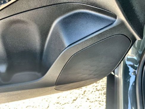 Certified 2025 Chevrolet Trax LT image 23