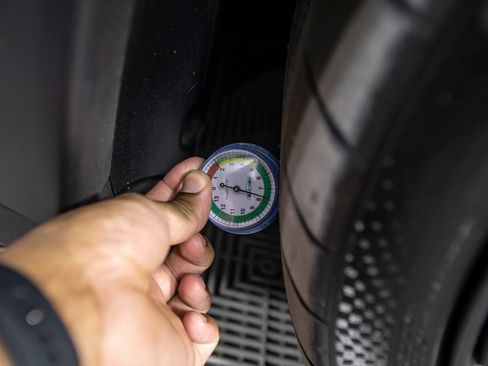 Used 2022 Tesla Model X Plaid image 46