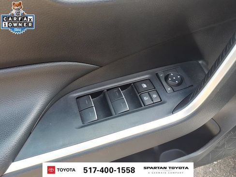 Used 2024 Toyota RAV4 XLE FWD image 15
