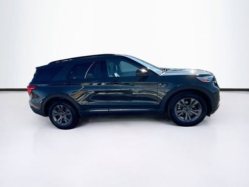 Certified 2022 Ford Explorer XLT w/ Equipment Group 202A image 9