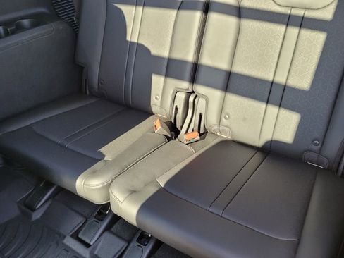 Used 2023 Kia Sorento SX image 8