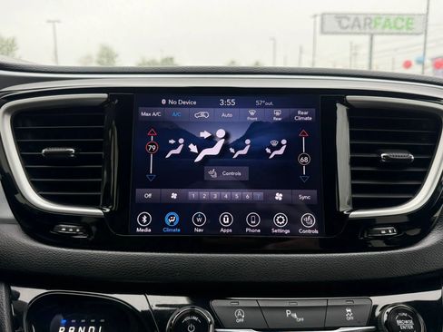 Used 2020 Chrysler Pacifica Touring-L Plus w/ S Appearance Package FWD image 40