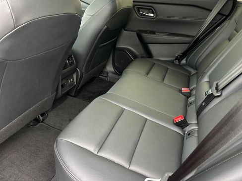 Used 2025 Nissan Rogue SL w/ SL Premium Package AWD/4WD image 13
