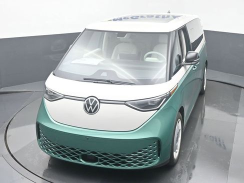 New 2025 Volkswagen ID. Buzz 1st Edition image 40