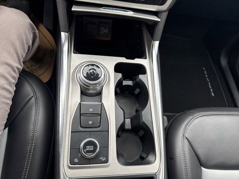 Certified 2023 Ford Explorer XLT w/ Equipment Group 202A image 25