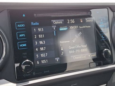 Used 2019 Toyota Tacoma TRD Sport AWD/4WD image 3