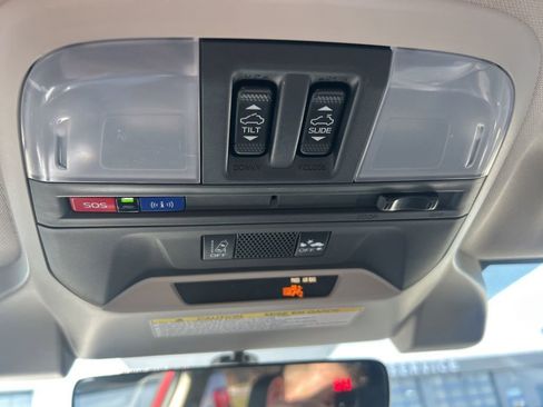 Used 2019 Subaru Crosstrek 2.0i Limited w/ Moonroof Package w/Navigation image 9