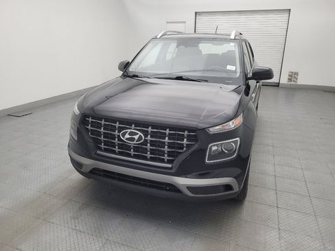 Used 2025 Hyundai Venue SEL FWD image 15