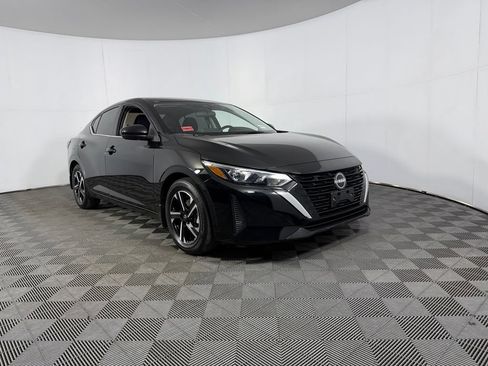Used 2025 Nissan Sentra SV FWD image 4