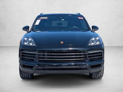 Used 2022 Porsche Cayenne Platinum Edition AWD/4WD image 2