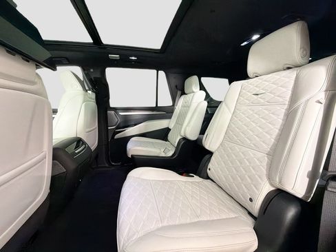 Used 2025 Cadillac Escalade V AWD/4WD image 26
