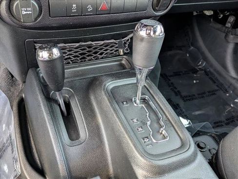 Used 2016 Jeep Wrangler Unlimited Sport w/ Connectivity Group image 15