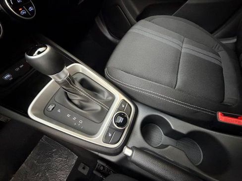 New 2026 Hyundai Venue SEL FWD image 17