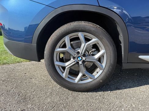 Used 2025 BMW X4 xDrive30i AWD/4WD image 17