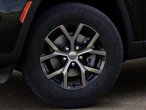 New 2026 Jeep Grand Cherokee Limited image 8