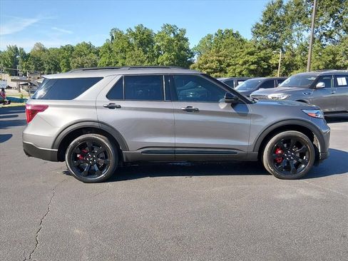 Certified 2023 Ford Explorer ST w/ Equipment Group 401A AWD/4WD image 3