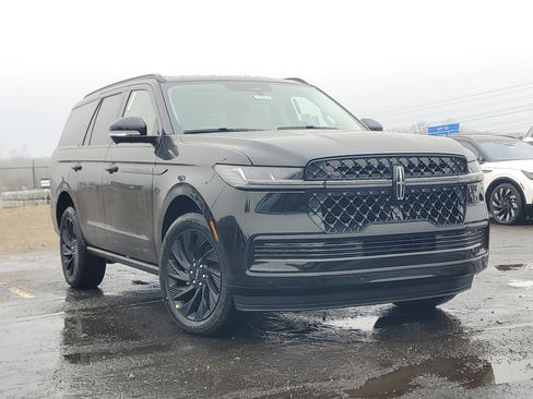 New 2026 Lincoln Navigator Reserve w/ Jet Appearance Package image 1