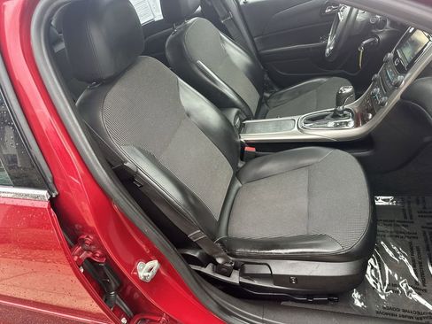 Used 2013 Chevrolet Malibu LT image 23