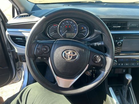 Used 2015 Toyota Corolla L image 17