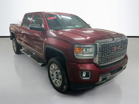 Used 2018 GMC Sierra 2500 Denali image 3