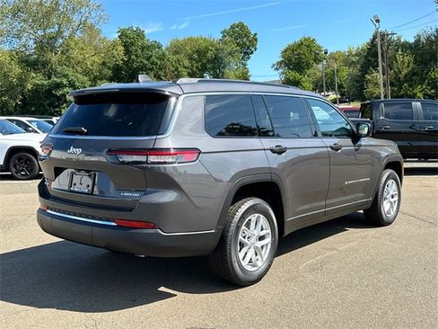 New 2025 Jeep Grand Cherokee L Laredo w/ Luxury Tech Group I image 4