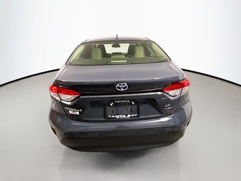 Used 2025 Toyota Corolla LE w/ LE Premium Package image 6