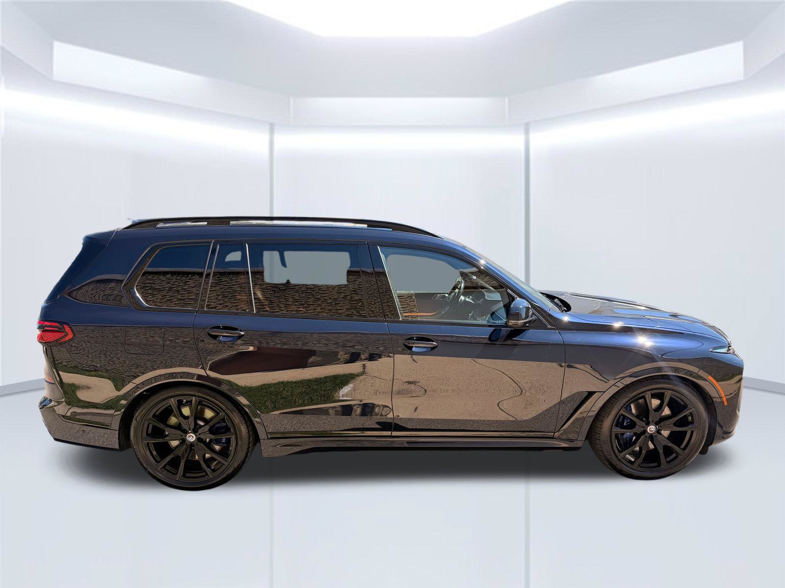 Used 2023 BMW X7 M60i w/ Executive Package AWD/4WD image 4