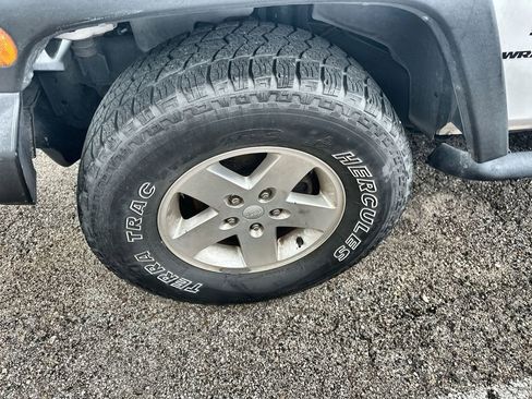 Used 2013 Jeep Wrangler Sport image 3